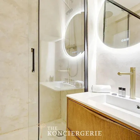 Stylish & Comfortable Flat Near The Seine パリ