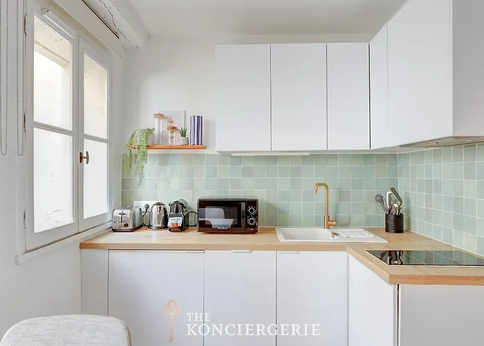 Stylish & Comfortable Flat Near The Seine Paryż